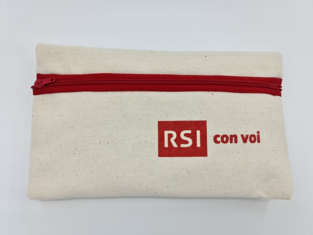 Organic cotton pouch with coloured zip